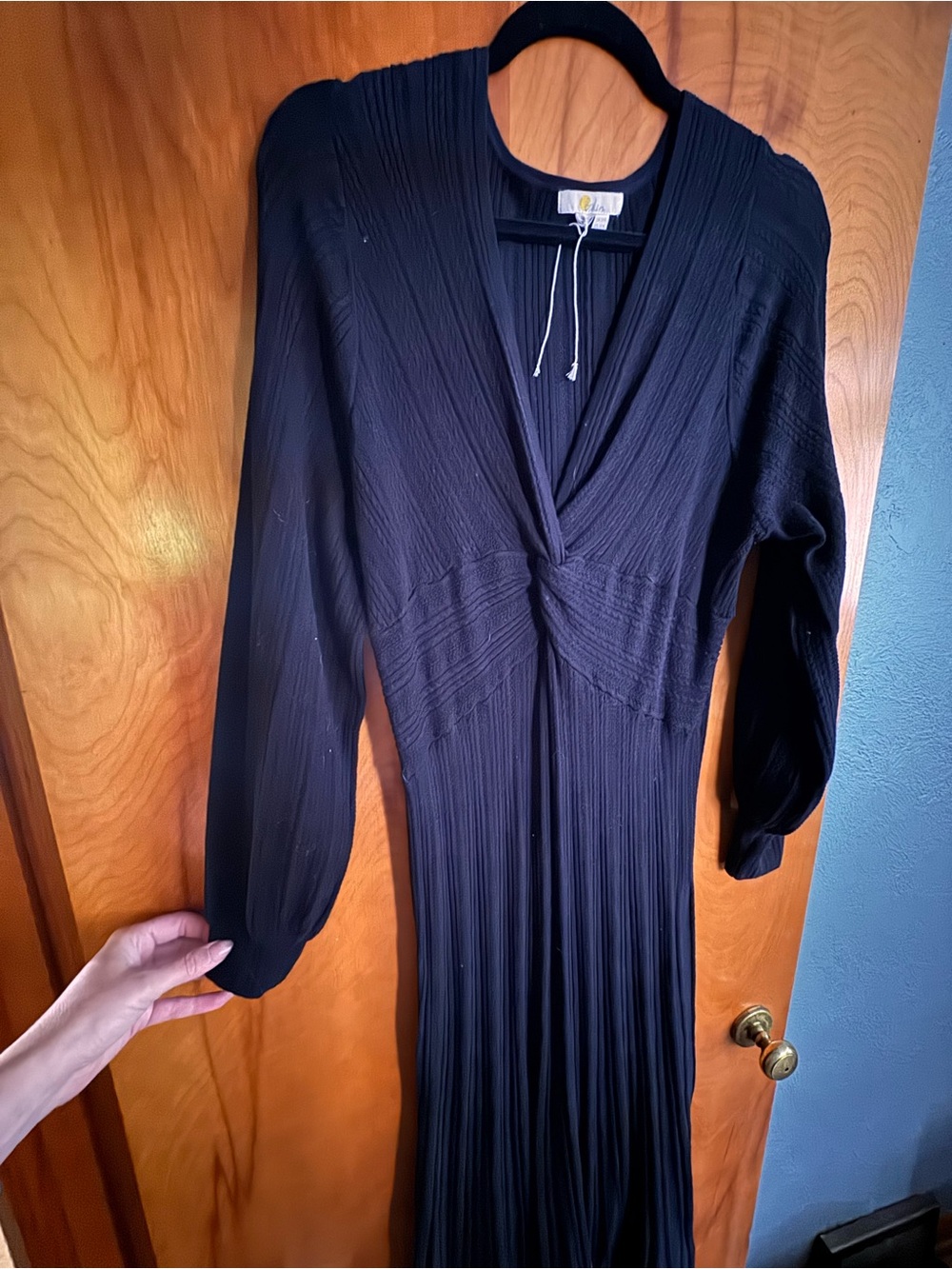 Boden - Black Long Sleeve Knot-Front Midi sweater Dress -  thin material